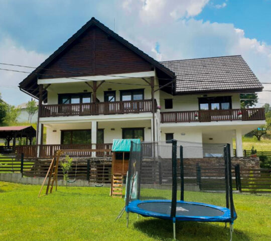 Pensiunea La Rusu Pensiunea La Rusu