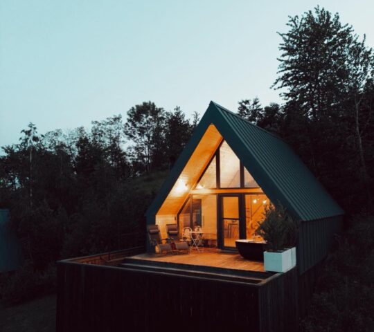 La noi la munte La noi la munte